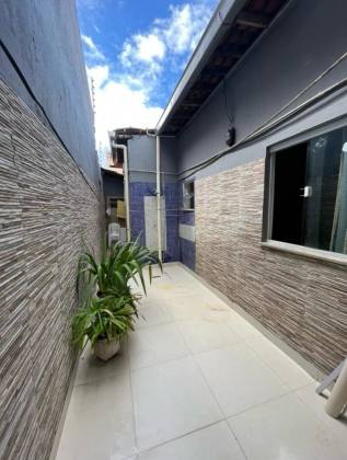 CASA EM RUA PÚBLICA - LEITE NETO