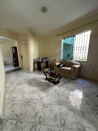 CASA NA FAROLÂNDIA