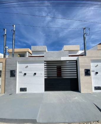 CASA EM LUAR DA BARRA