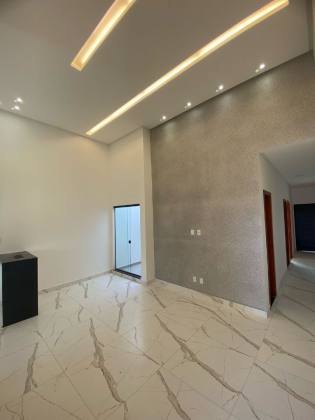 CASA EM LUAR DA BARRA