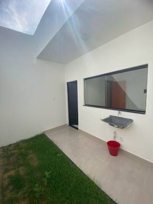 CASA EM LUAR DA BARRA