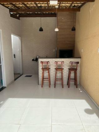CASA EM CONDOMÍNIO VIA MARES