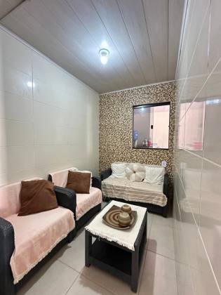 CASA EM RUA PÚBLICA - COSTA NOVA 3 / ARUANA