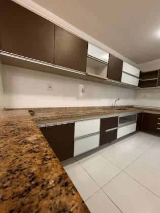 CASA EM CONDOMÍNIO NA ARUANA