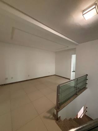 CASA EM CONDOMÍNIO NA ARUANA