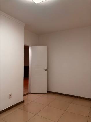CASA EM CONDOMÍNIO NA ARUANA