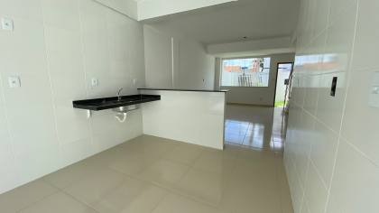 CASA EM RUA PÚBLICA - ESPAÇO TROPICAL