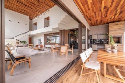CASA EM RESIDENCIAL ÁGUAS CLARAS