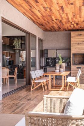 CASA EM RESIDENCIAL ÁGUAS CLARAS