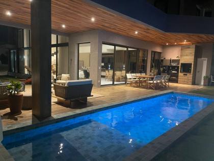 CASA EM RESIDENCIAL ÁGUAS CLARAS