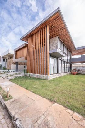 CASA EM RESIDENCIAL ÁGUAS CLARAS