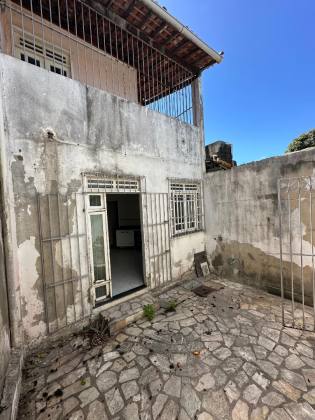 CASA NO SANTO ANTÔNIO