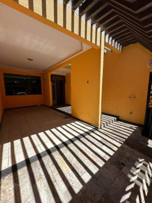 CASA NO SANTO ANTÔNIO
