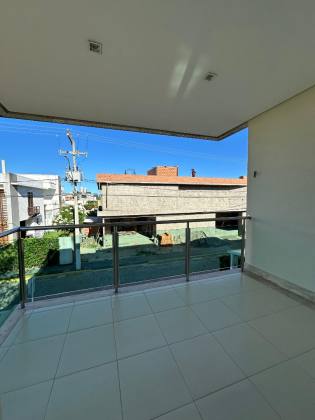 CASA EM CONDOMÍNIO RAVINES