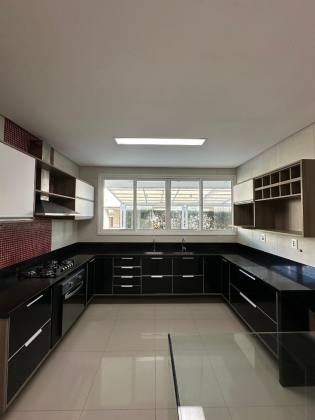 CASA EM CONDOMÍNIO RAVINES