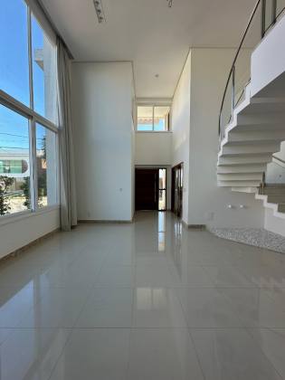 CASA EM CONDOMÍNIO RAVINES