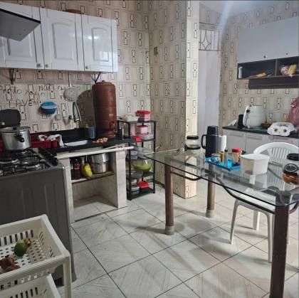 CASA EM RUA PÚBLICA - SUÍSSA