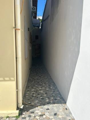 CASA EM RUA PÚBLICA - SUÍSSA