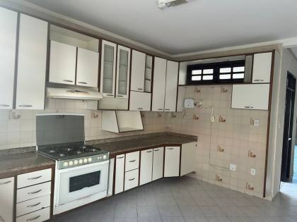 CASA EM RUA PÚBLICA - SUÍSSA
