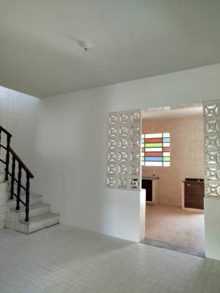 CASA DE ANDAR EM RUA PÚBLICA -  BAIRRO SUÍSSA