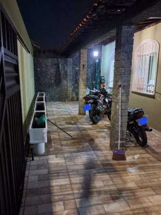 CASA EM RUA PÚBLICA - ORLANDO DANTAS