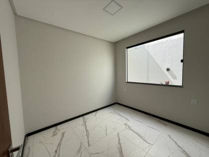 CASA EM LUAR DA BARRA