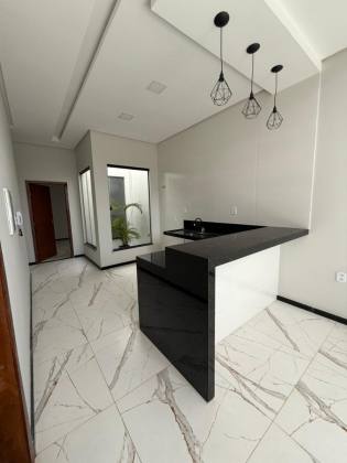 CASA EM LUAR DA BARRA