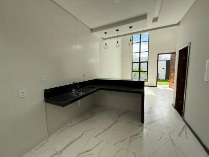 CASA EM LUAR DA BARRA