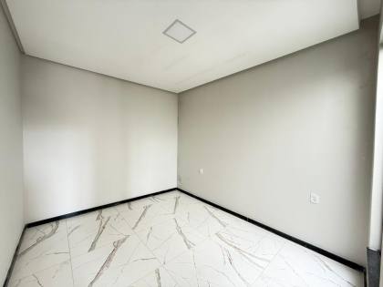 CASA EM LUAR DA BARRA