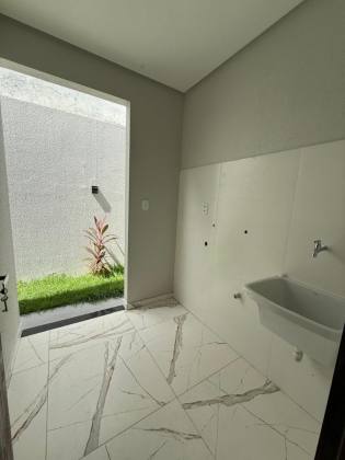 CASA EM LUAR DA BARRA
