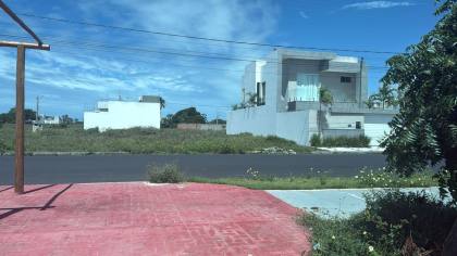 LOTE EM LUAR DA BARRA