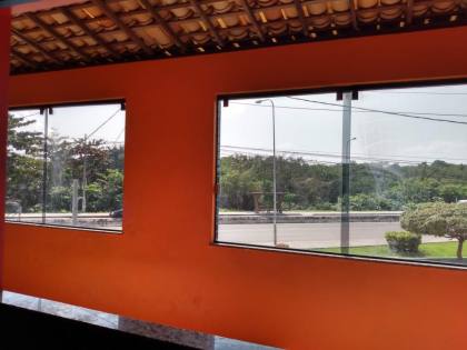CASA EM RUA PÚBLICA NA BARRA DOS COQUEIROS