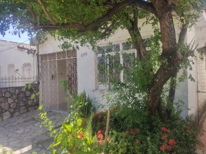 CASA EM RUA PÚBLICA - SUÍSSA