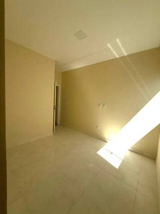 Casa Nova no Luar da Barra – Conforto, Estilo e Excelente Localização