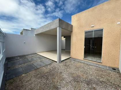 Casa no Luar da Barra - Qualidade de Vida Próximo à Praia!