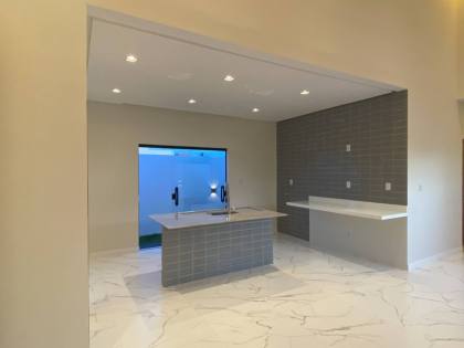 Sol & Praia Residencial – Condomínio Fechado Pé na Areia!