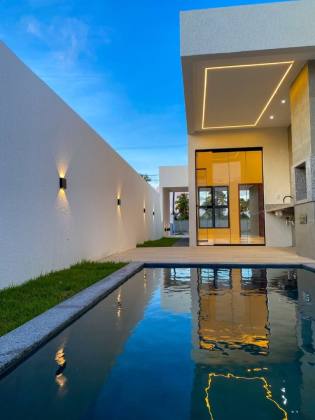 Sol & Praia Residencial – Condomínio Fechado Pé na Areia!