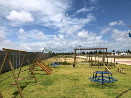 Sol & Praia Residencial – Condomínio Fechado Pé na Areia!