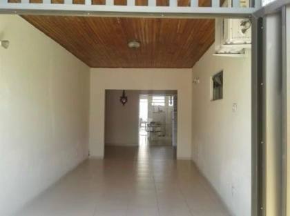 CASA EM RUA PÚBLICA - SIQUEIRA CAMPOS