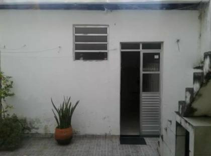 CASA EM RUA PÚBLICA - SIQUEIRA CAMPOS