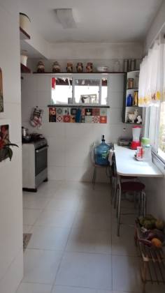 CASA AMPLA EM CONDOMÍNIO VILA VIVER
