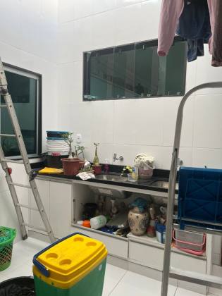 CASA EM RESIDENCIAL HORTO DO CARVALHO