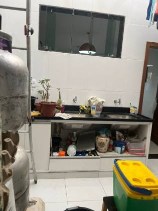 CASA EM RESIDENCIAL HORTO DO CARVALHO
