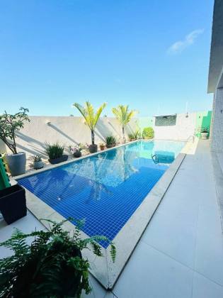 CASA NO CONDOMÍNIO PRAIA BELA