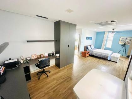 CASA NO CONDOMÍNIO PRAIA BELA