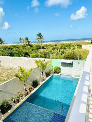 CASA NO CONDOMÍNIO PRAIA BELA