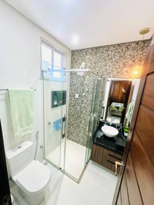 CASA NO CONDOMÍNIO PRAIA BELA