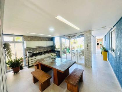 CASA NO CONDOMÍNIO PRAIA BELA