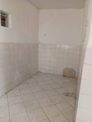 CASA DUPLEX EM RUA PÚBLICA - SANTO ANTÔNIO