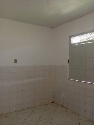 CASA DUPLEX EM RUA PÚBLICA - SANTO ANTÔNIO